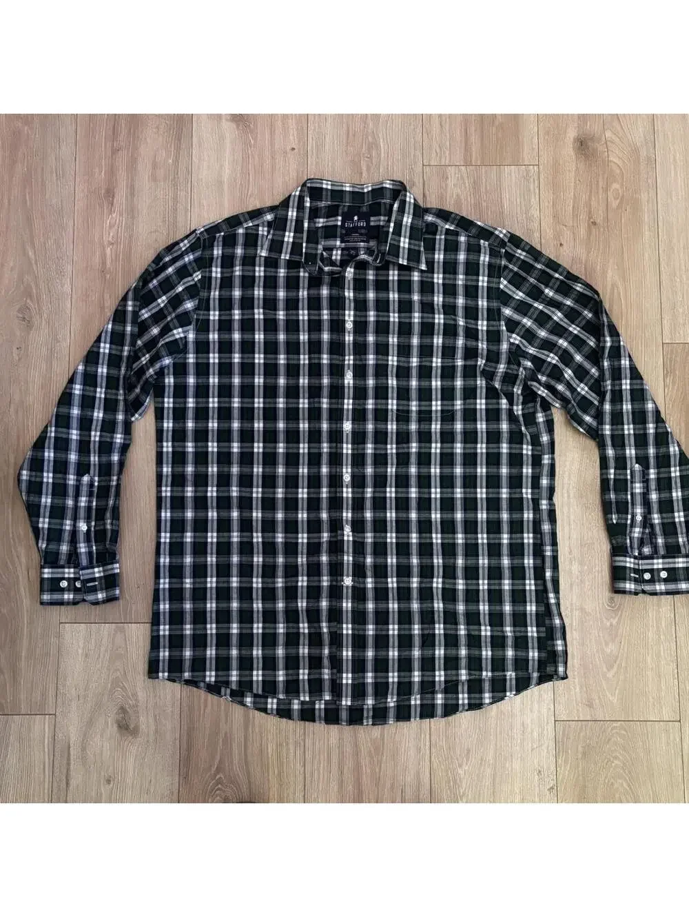 Stafford green & white plaid button-up shirt Size L
